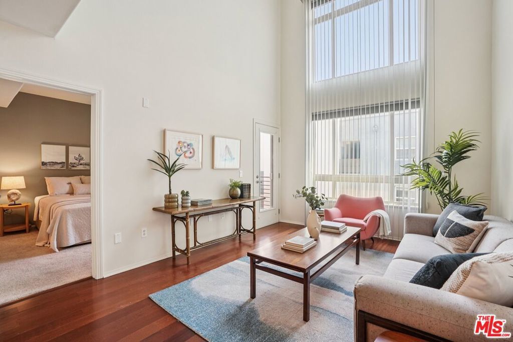 Photo of Listing #26671771