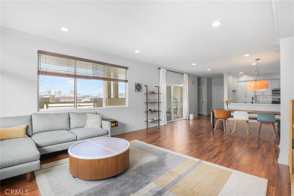 Photo of Listing #SB26068204