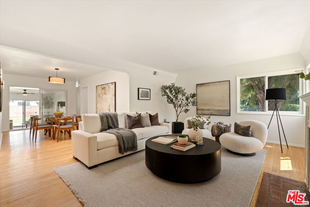 Photo of Listing #26668365