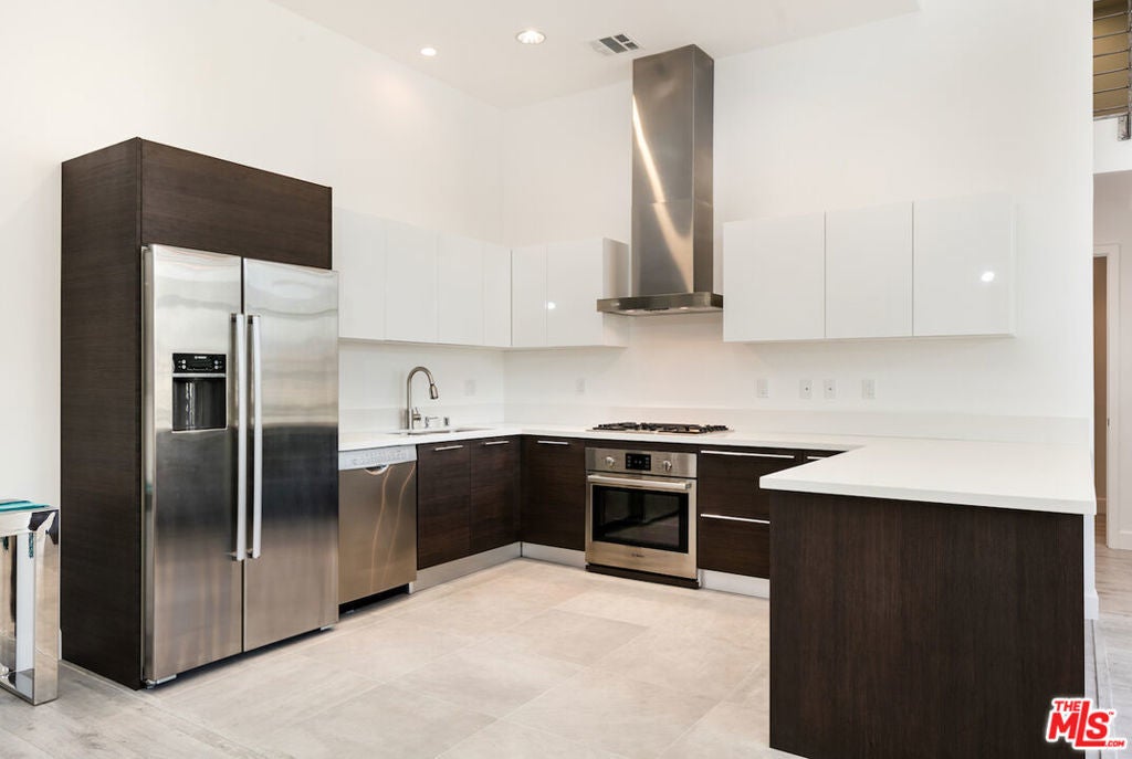 Photo of Listing #26670019