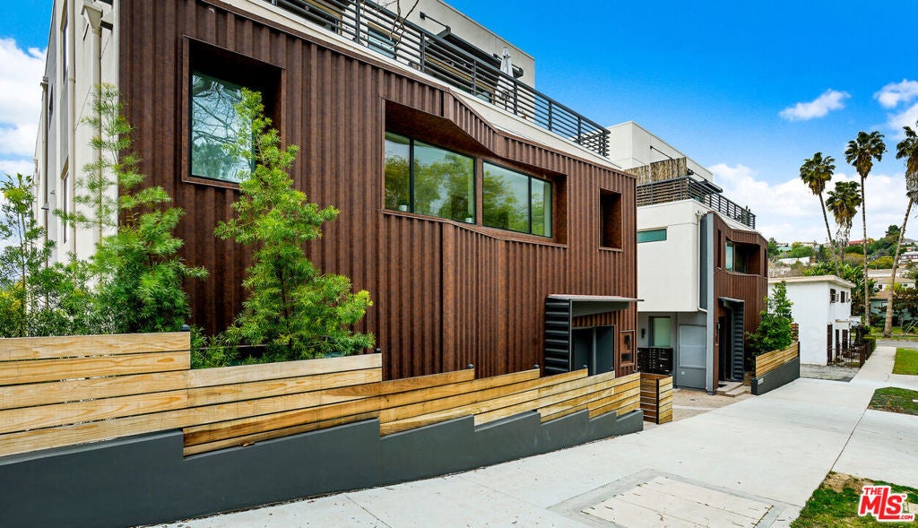 Photo of Listing #26672317