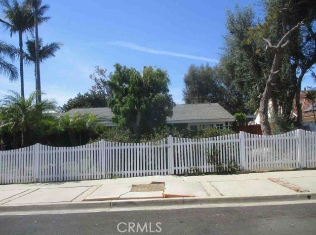 13571 Laurinda Way, Santa Ana