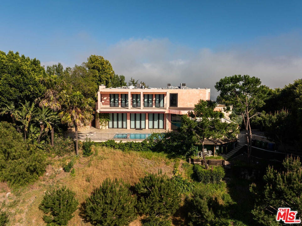 Photo of Listing #26672907