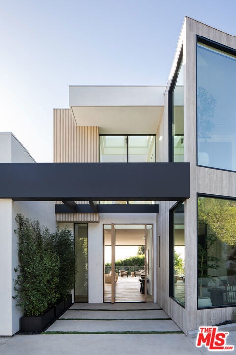 Photo of Listing #26671725