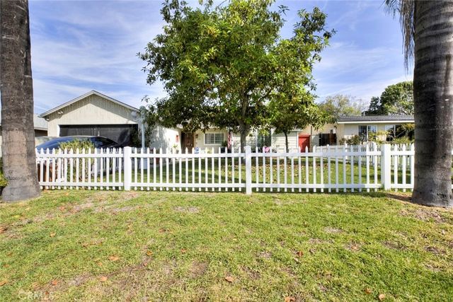 1029 E Galatea, Azusa