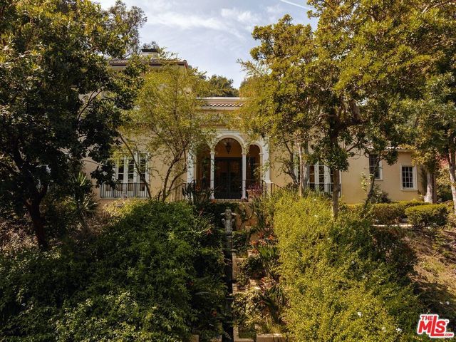 2027 N Highland Avenue, Los Angeles