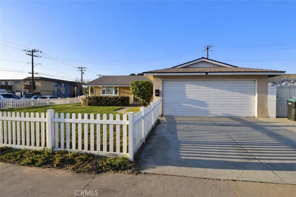 Photo of Listing #OC26070715