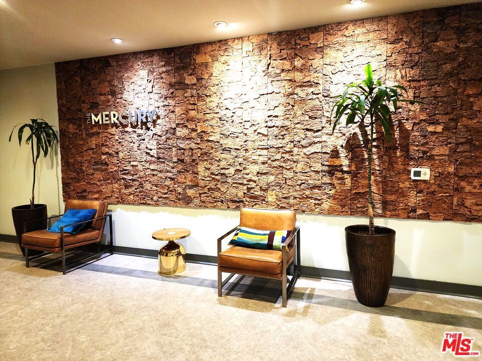 Photo of Listing #26673053