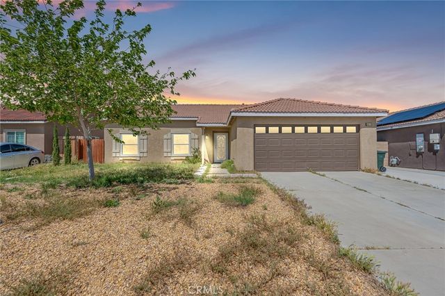 10878 Villa, Adelanto
