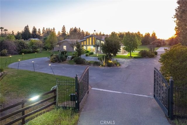 12235 Willow Avenue, Clovis