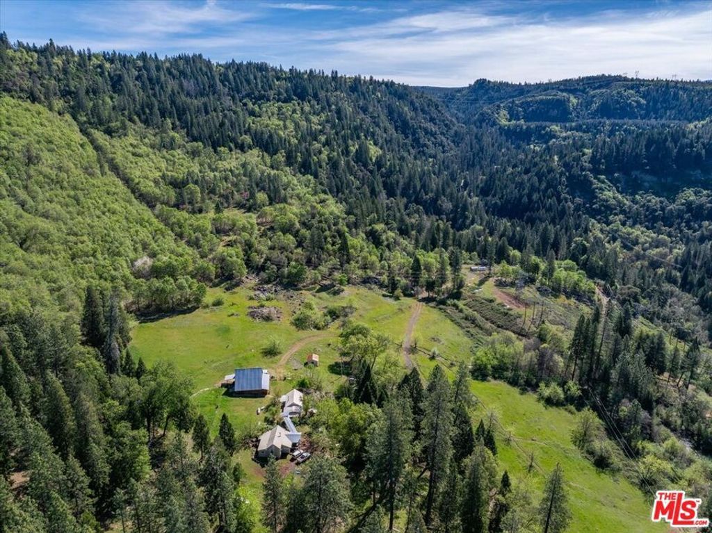 20441 Cove Road, Montgomery Creek