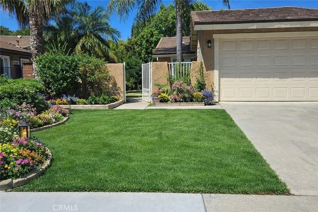 25657 Almendra Drive, Valencia