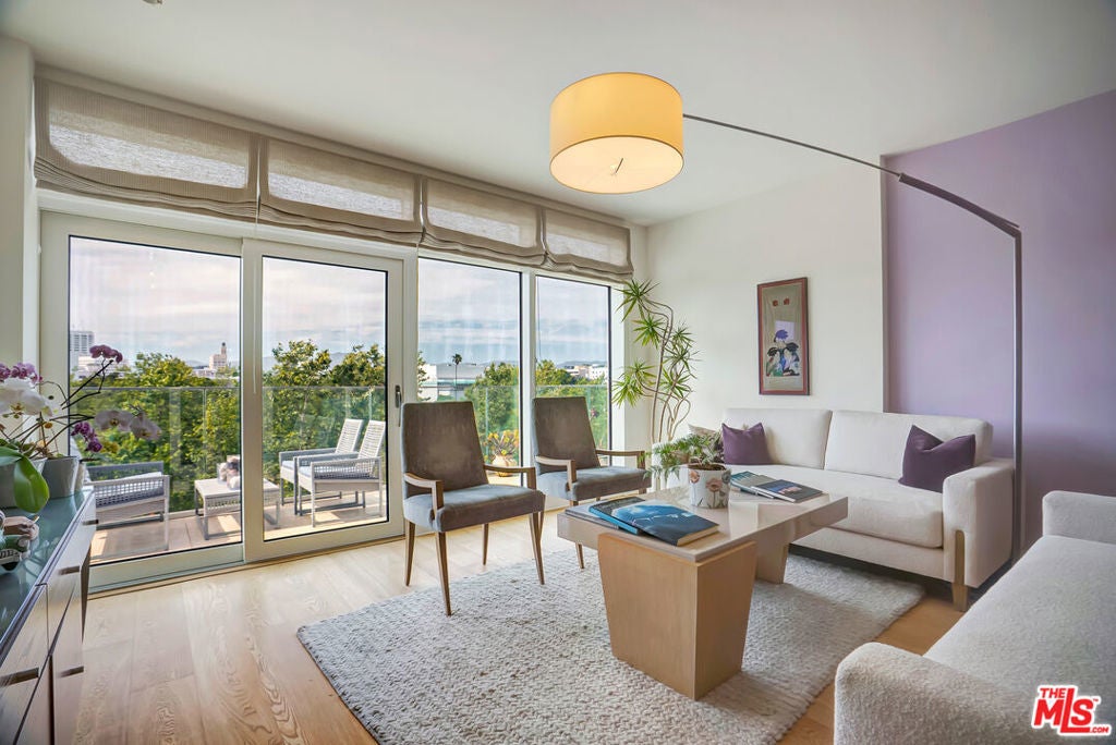 Photo of Listing #26672967