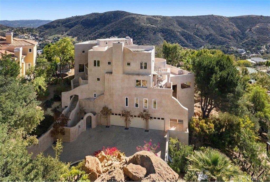 Photo of Listing #SR26070432