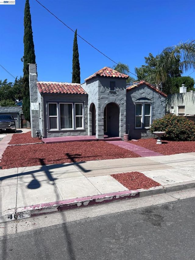 408 W 10th Street, Antioch