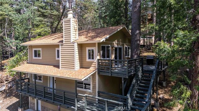 26131 Lake Forest Drive, Twin Peaks