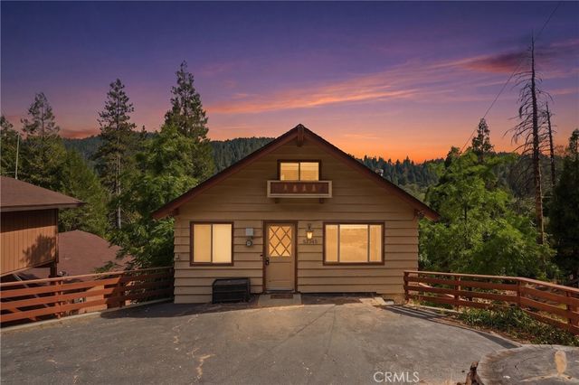 23755 Zuger, Crestline