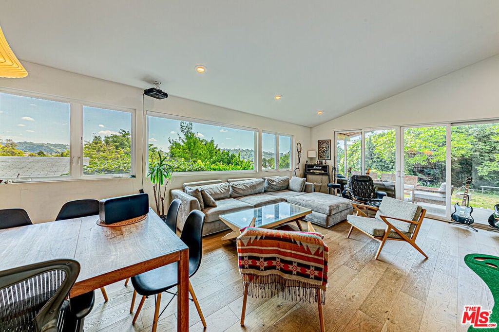 Photo of Listing #26673167