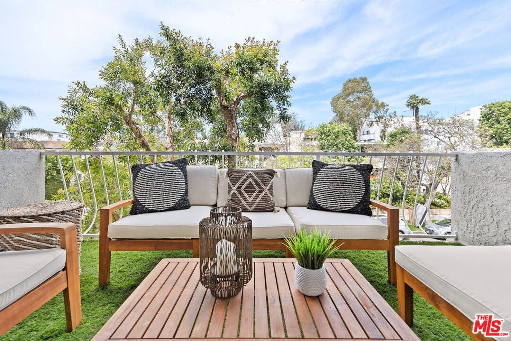 Photo of Listing #26673033