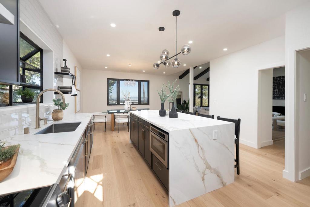 Photo of Listing #ML82041598