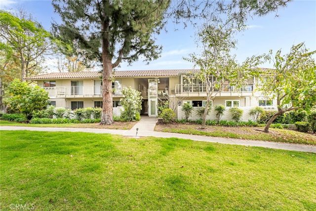812 A Ronda Mendoza, Laguna Woods