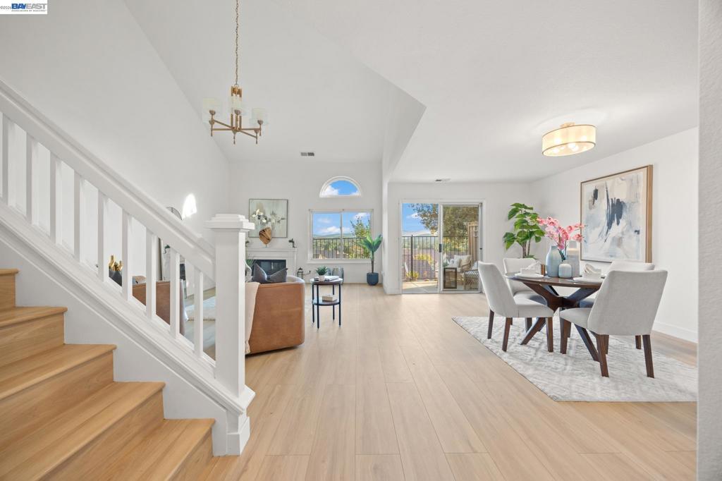 Photo of Listing #41129675