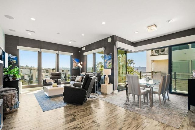 8571 Aspect Dr, San Diego
