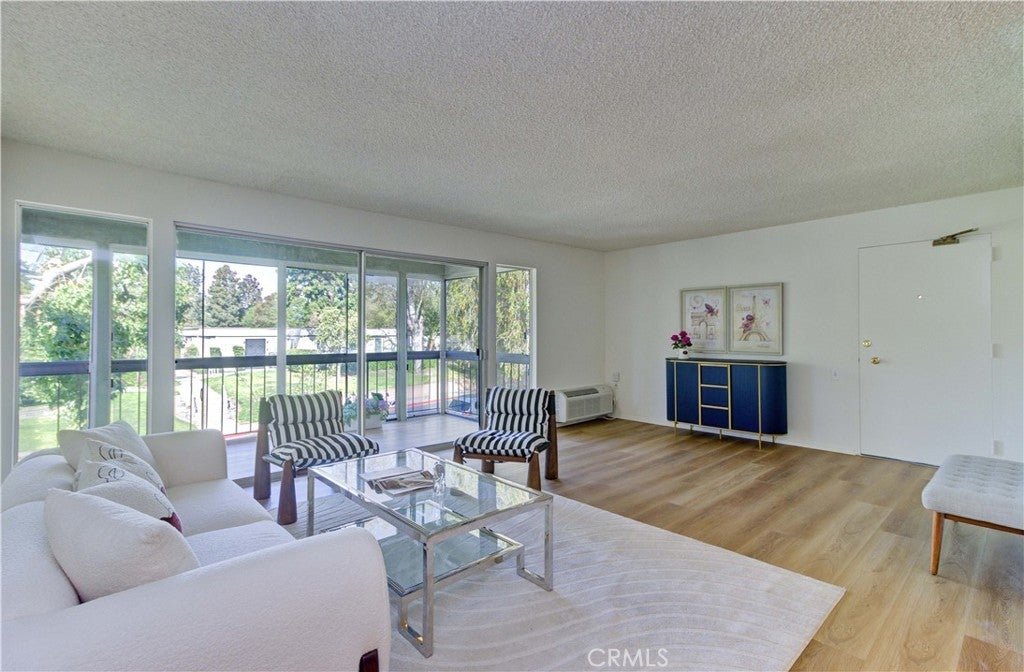 Photo of Listing #OC26042352