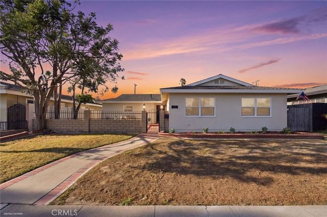5041 Mcfadden, Huntington Beach