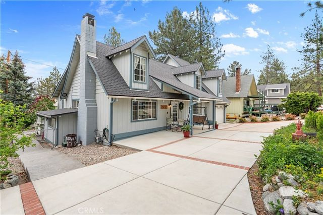 5375 Chaumont, Wrightwood