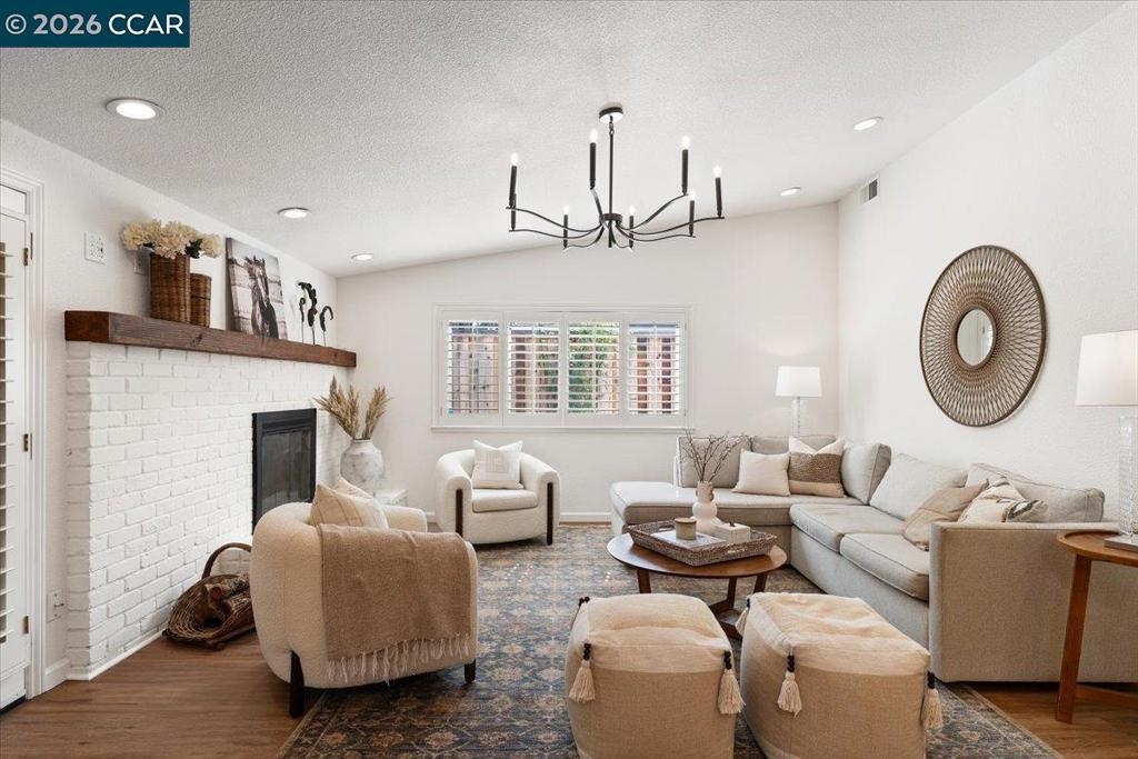 Photo of Listing #41129705