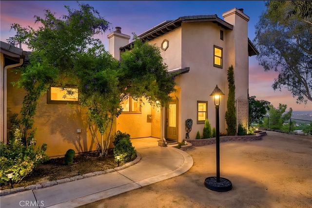 32360 Navajo Springs, Wildomar