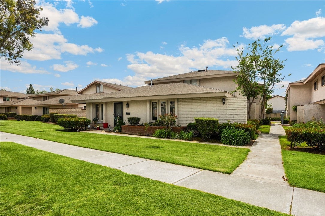 Photo of Listing #OC26072667