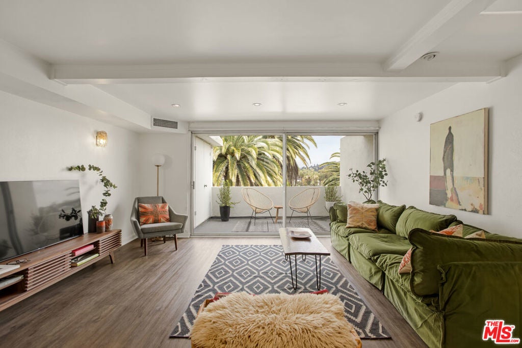 Photo of Listing #26673631