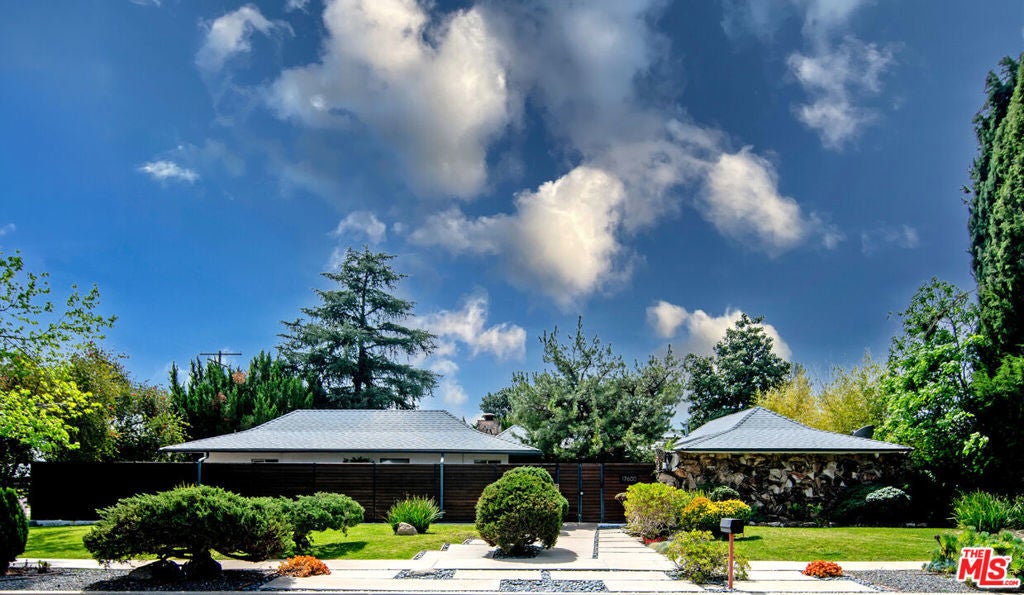 Photo of Listing #26673559