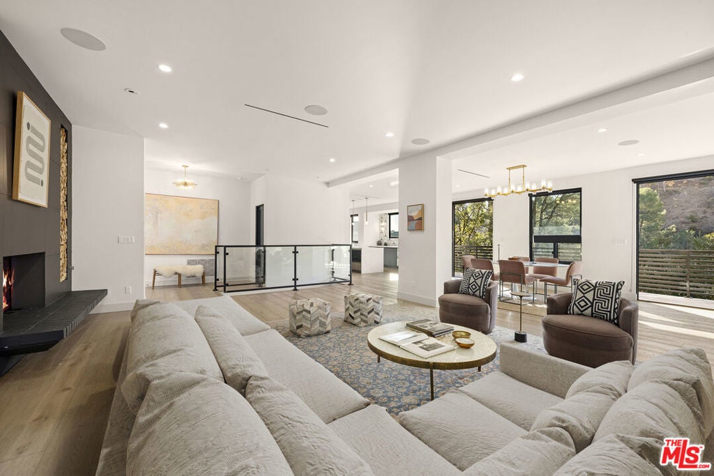 Photo of Listing #26673751