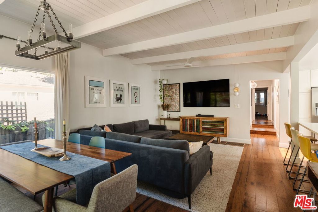 Photo of Listing #26669043