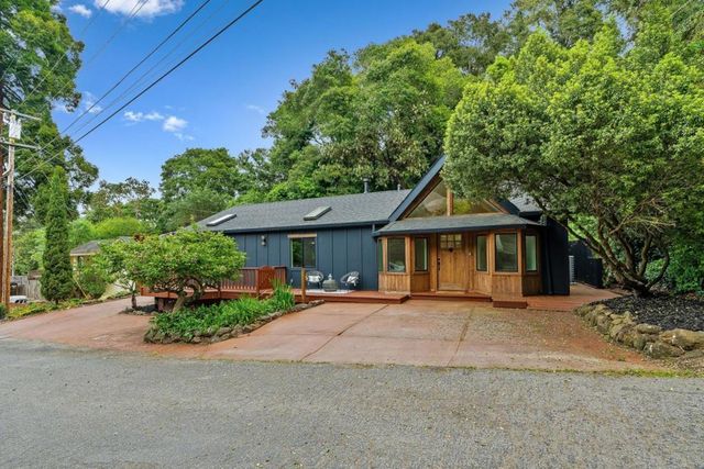 610 Nestora Avenue, Aptos