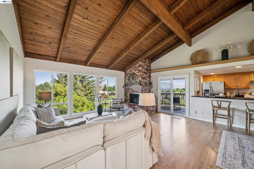 Photo of Listing #41129831