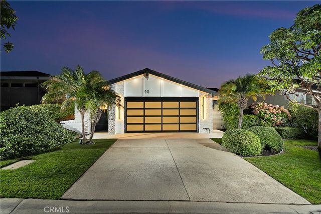 10 White Water Drive, Corona Del Mar