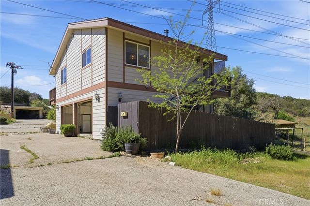 42135 San Francisquito Canyon Rd, Lake Hughes