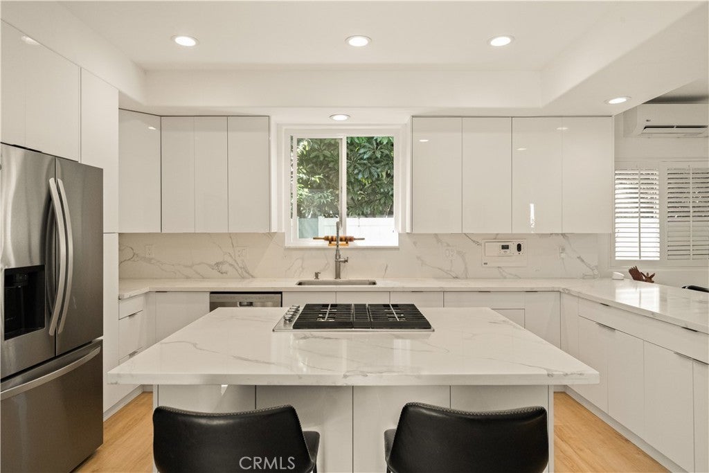 Photo of Listing #SB26073934