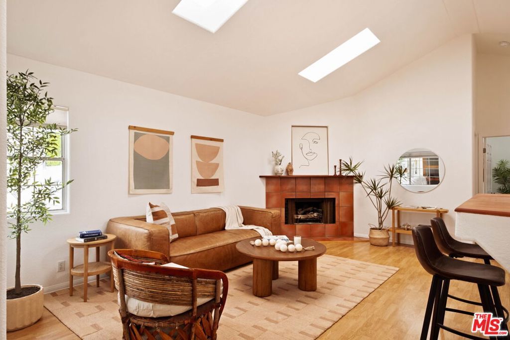 Photo of Listing #26674903