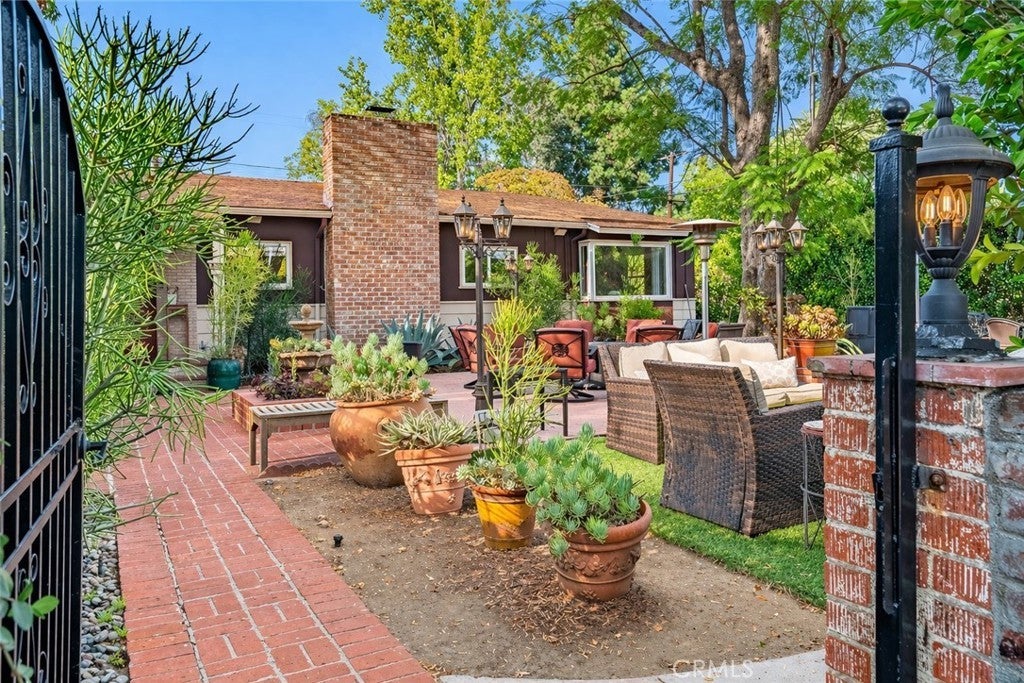 Photo of Listing #SR26073400