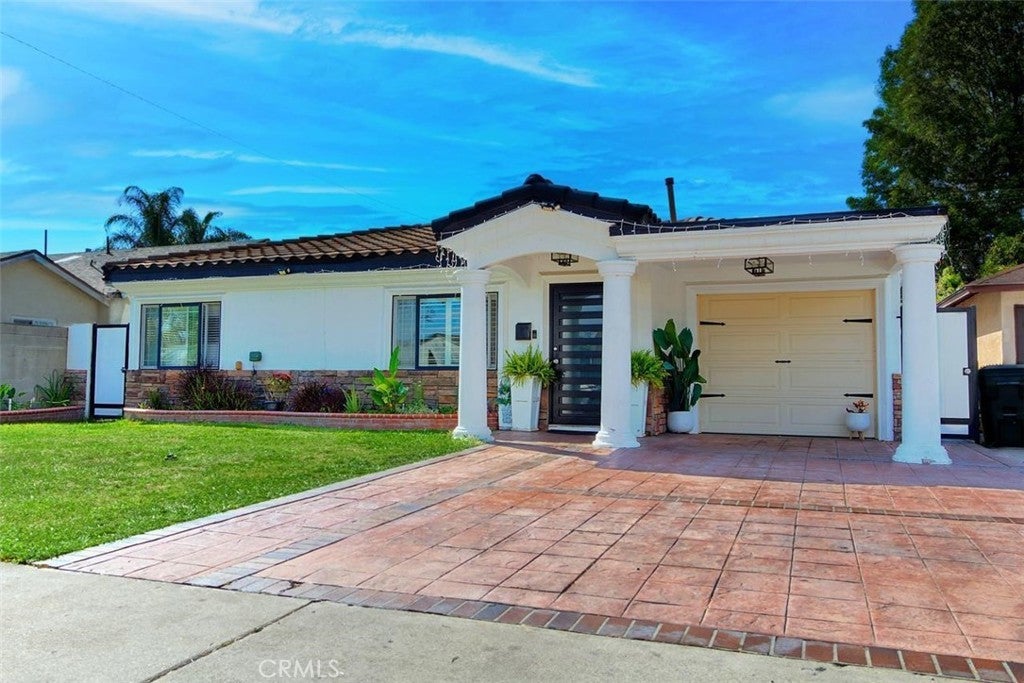 Photo of Listing #RS26074273