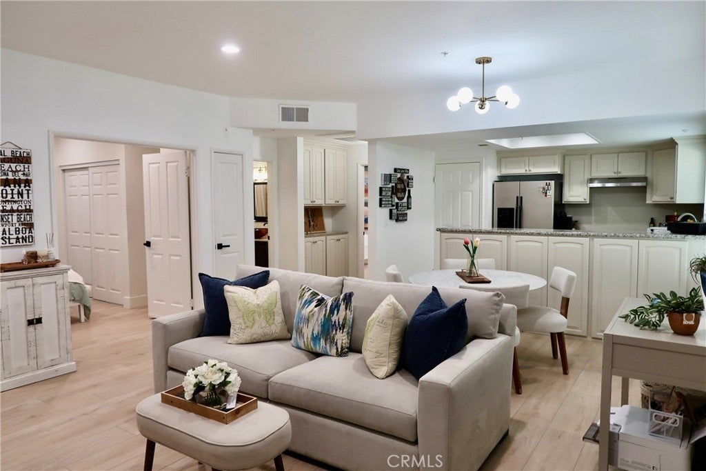 Photo of Listing #OC26074346