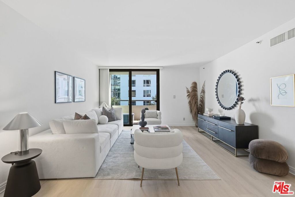 Photo of Listing #26673601