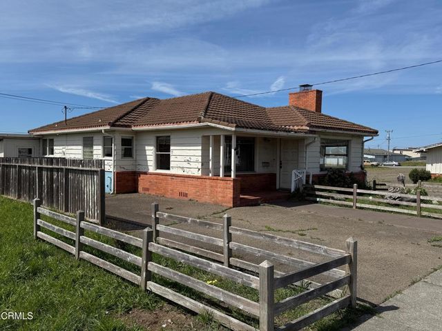 327 S Franklin Street, Fort Bragg