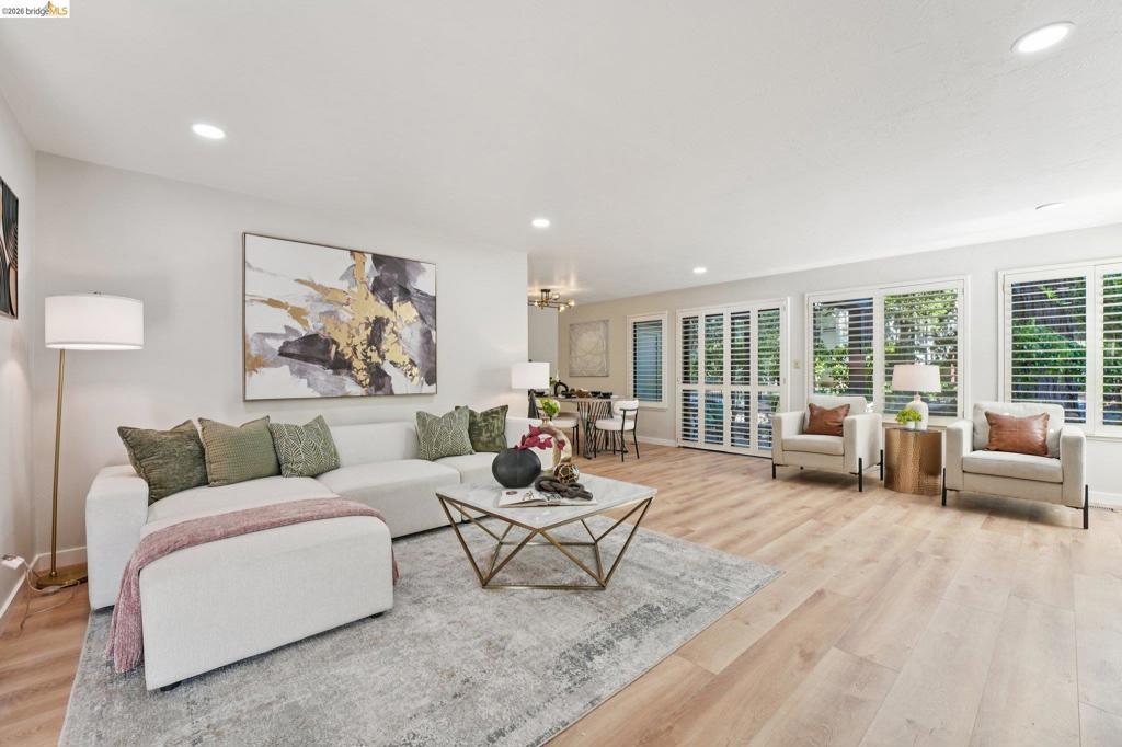 Photo of Listing #41129935