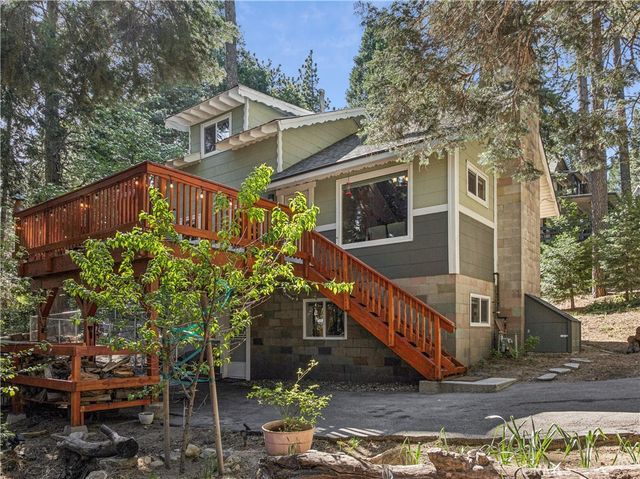 355 Hartman Circle, Cedarpines Park